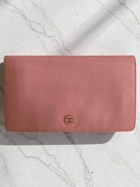 CHANEL Vintage Large Bifold Coco Button Long Wallet Dusty Pink Caviar Leather